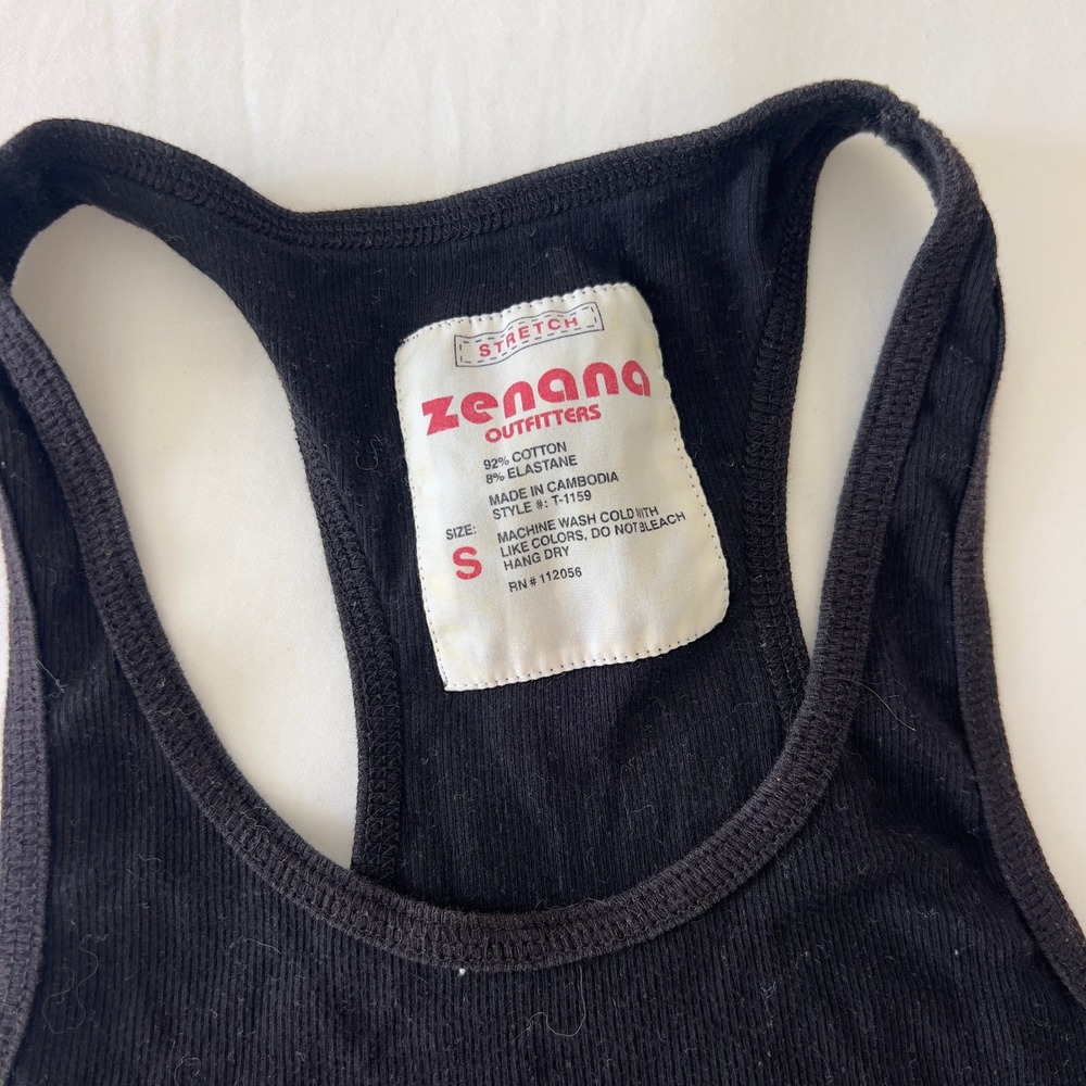 Zenana Outfitters Womens Black Ribbed Racerback Crop Tank Top Small T-1159 - Picture 2 of 3